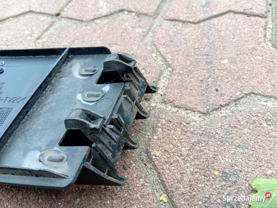 Kratka Atrapa Zaślepk zderzaka Prawa Audi A6 osobowe Szadek