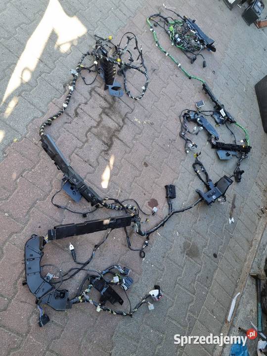 WIĄZKA INSTALACJA WNĘTRZA FORD KUGA MK3 Materiały instalacyjne
