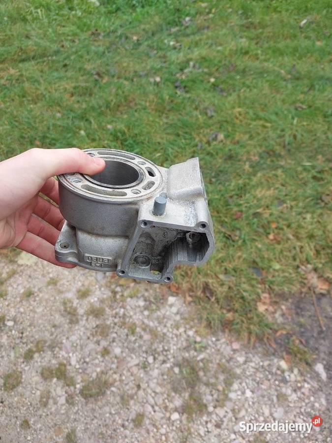 Sprzedam cylinder rm 8085 Silniki i osprzęt Suchedniów