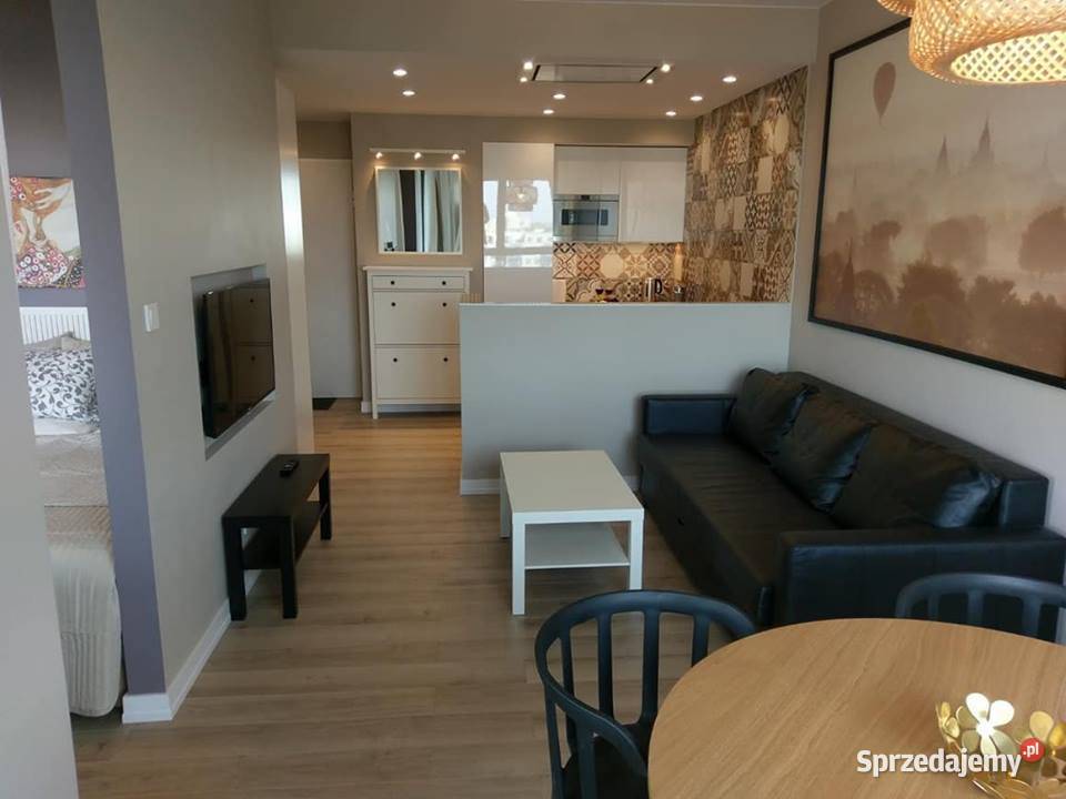 Bezpośrednio nowoczesne koło Metro Słodowiec Warszawa