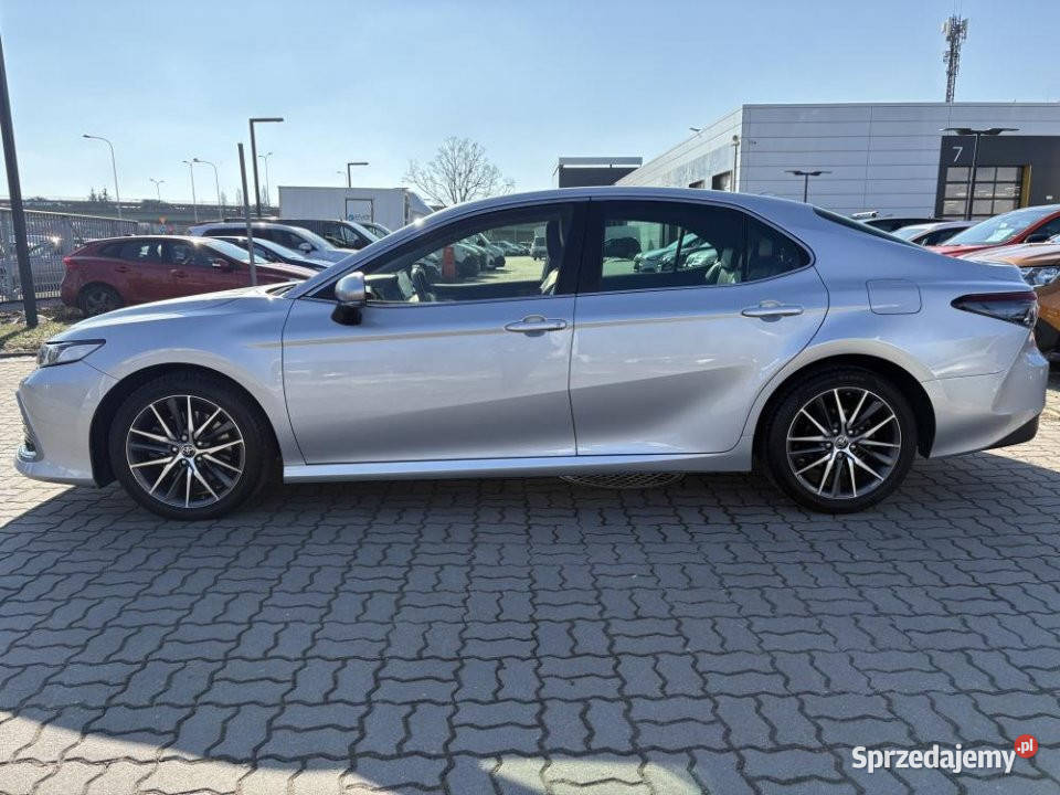 Toyota Camry 2021r bogata wersja