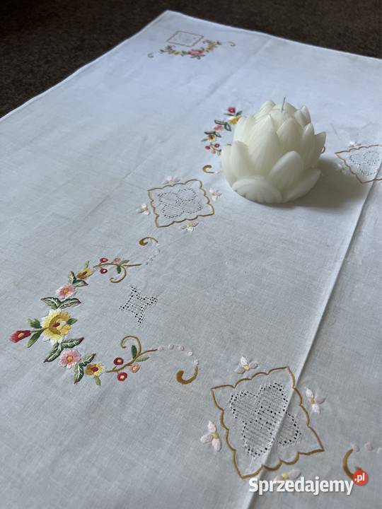 Obrus ręcznie haftowany różyczki Zabrze sprzedam