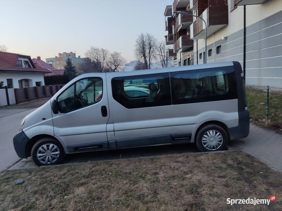 OPEL VIVARO 9osob r2005p19diesel opłaty Opel