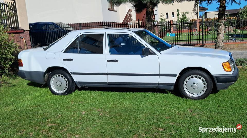 Sprzedam Mercedes W124 wąska listwa gaznik 1989 Warszawa sprzedam