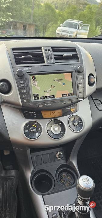 posiadam na sprzedaż Toyota RAV4 Złockie