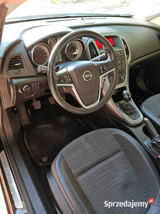 Opel Astra J sedan 14 turbo LPG 140 pomorskie Gdynia