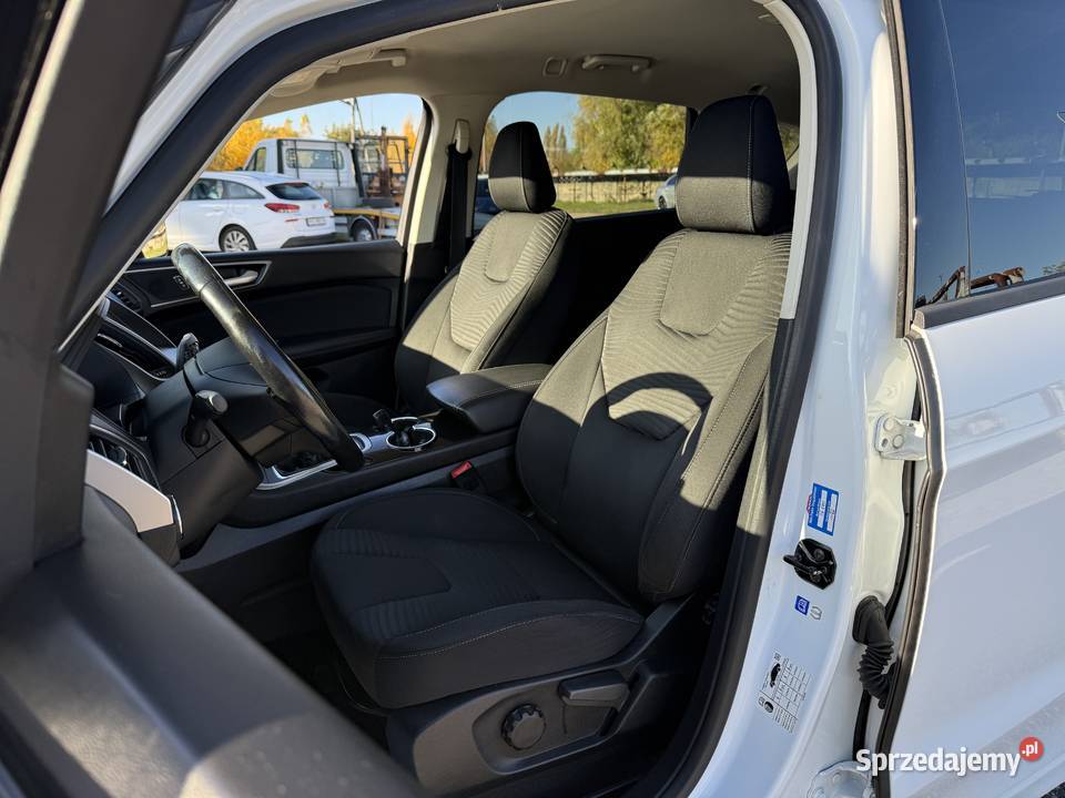 Ford S 15 BENZYNA Klimatronik Nawigacja Kamera serwisowany w ASO Konin