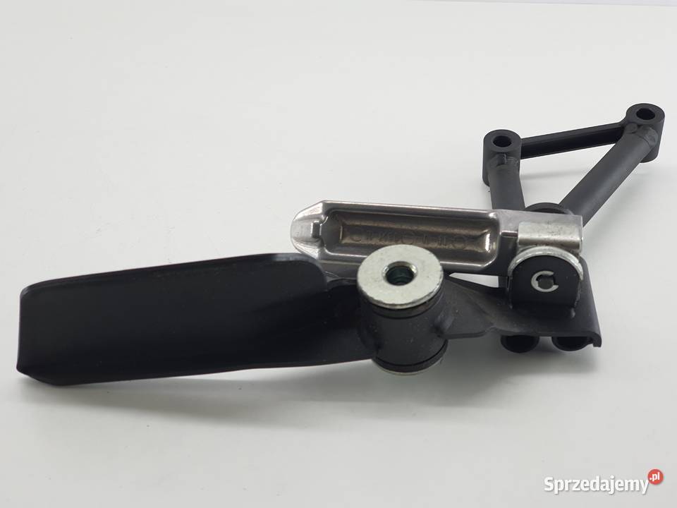 KAWASAKI Z125 SET PODNÓŻEK PASAŻERA TYŁ PRAWY łódzkie Janowice sprzedam