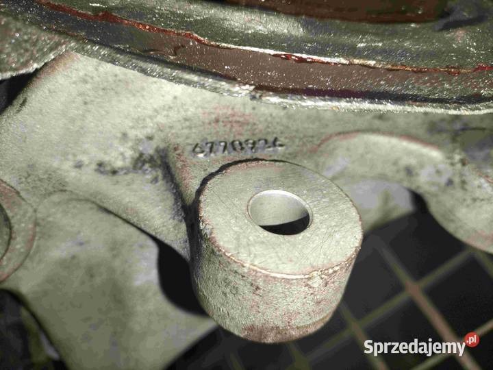 Zwrotnica tylna prawa BMW E60 E61 REGENERACJI do Poręba