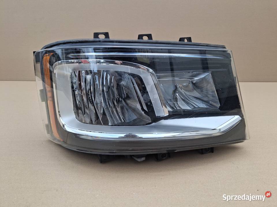 SCANIA R S NGS REFLEKTOR PRAWY FULL LED LAMPA Lampy przednie Bieleń