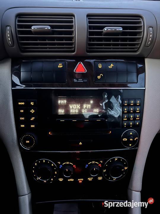 MercedesBenz C200 W203 18 Benzyna 163 Automat nieuszkodzony świętokrzyskie