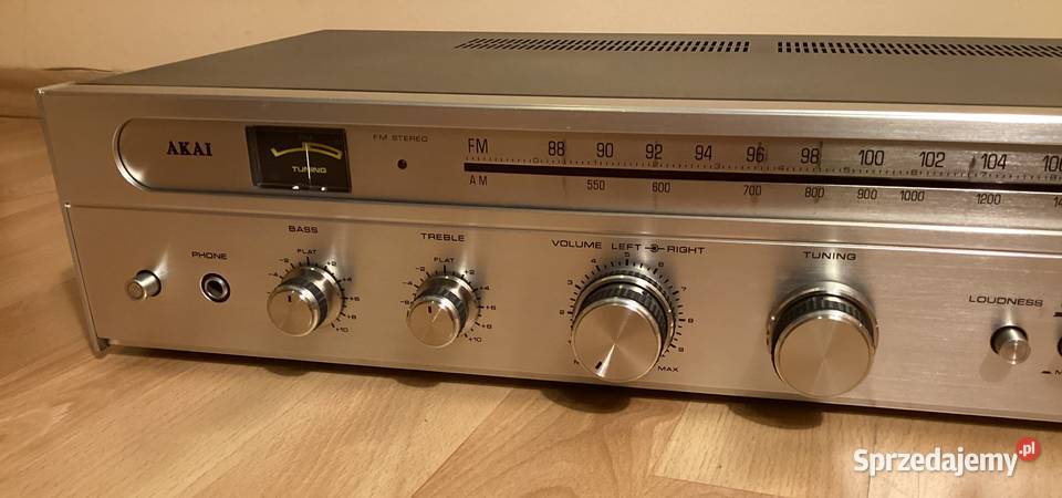 Wzmacniacz Amplituner AKAI AA810 SPRAWNY śliczne Amplitunery Gdynia