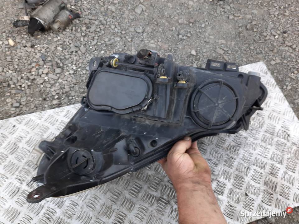 Lampa prawa przednia Opel Corsa D 4 GSi 16 Turbo małopolskie Radłów