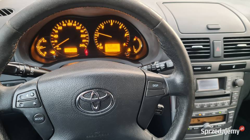 Sprzedam Toyotę Avensis Avensis Verso