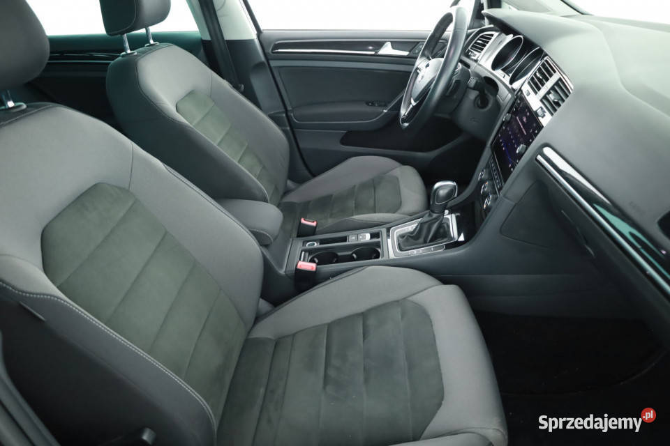 VW Golf 15 TSI światła LED Piaseczno
