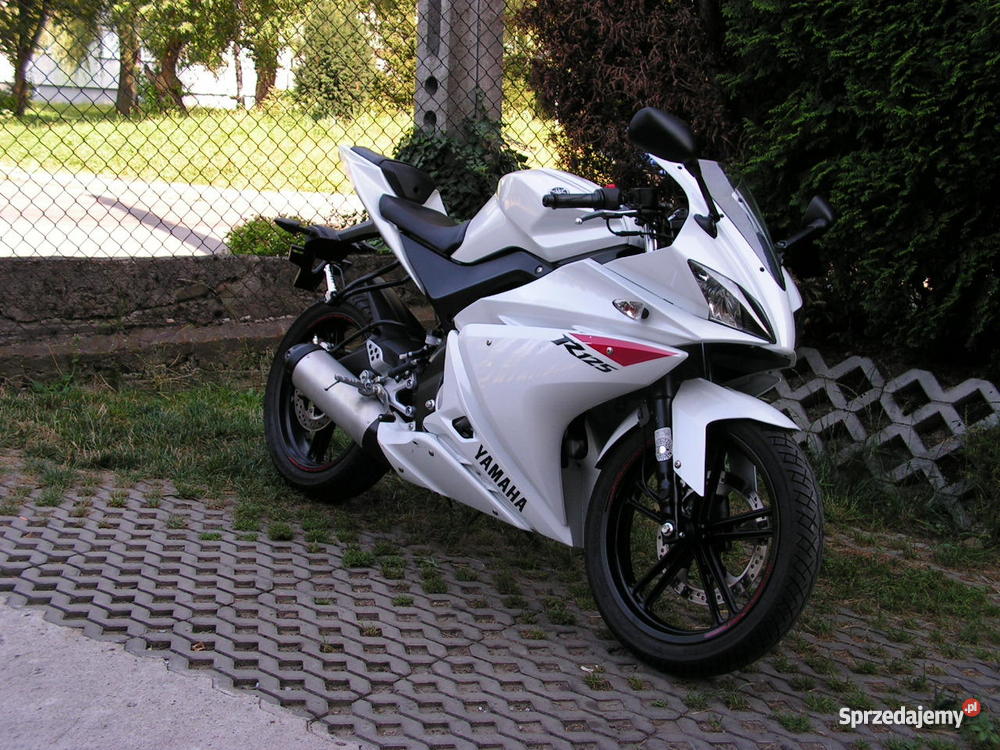 YAMAHA YZF r125 125 r tzr r6 r1 ktm HONDA 2011 Yamaha Bielsko-Biała