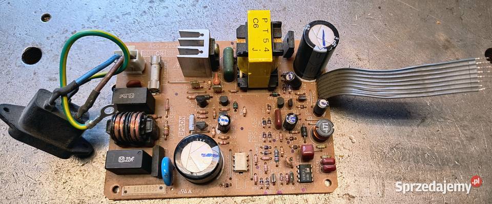 Nieduży zasilacz z izolacja opto