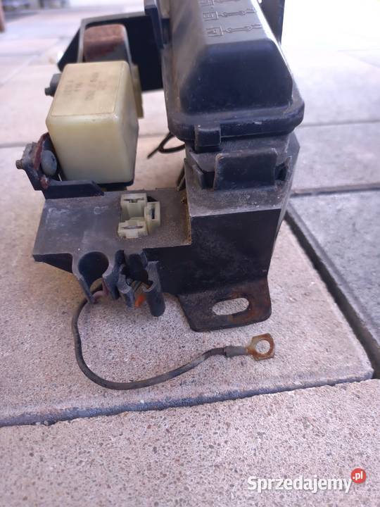Skrzynka bezpiecznikowa Fiat 127 II generacji Układ elektryczny opolskie Nysa