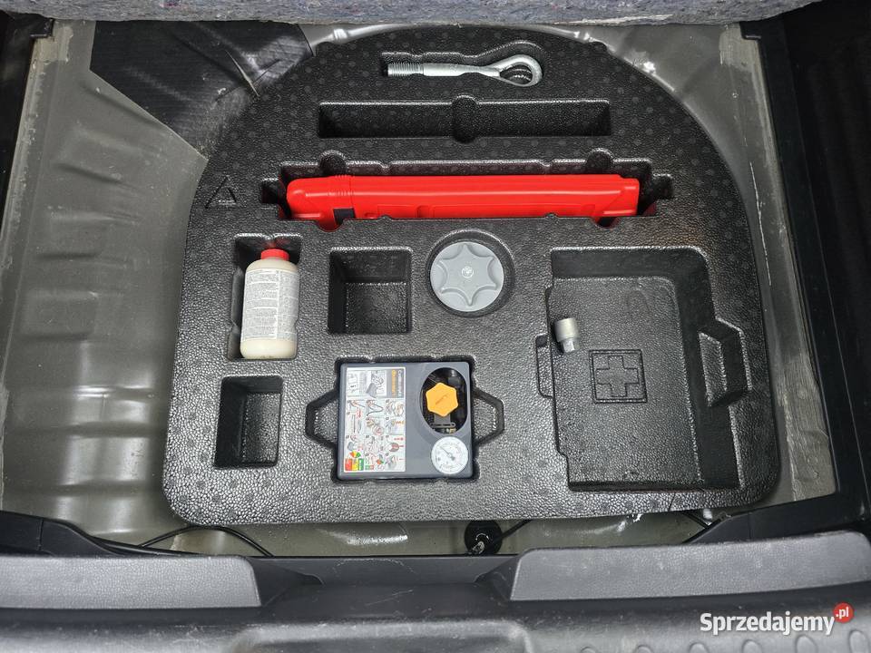 Nissan Juke 12 DIGT Tekna Dark Sound reflektory ksenonowe