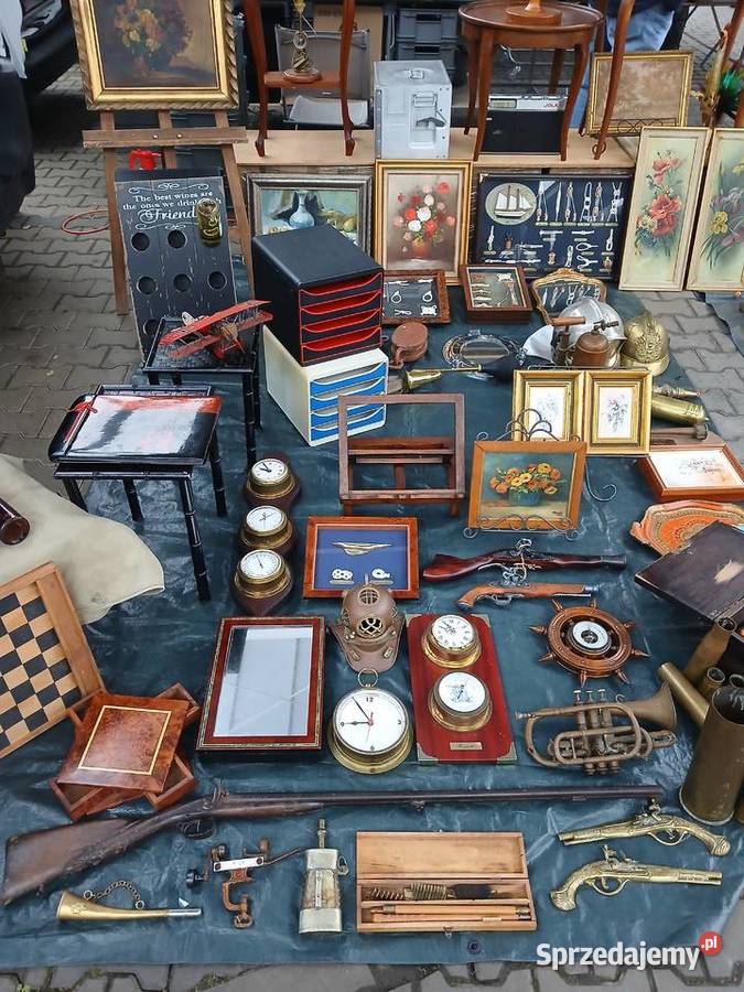 Antyki przedmioty kolekcjonerskie dekoracje targ Warszawa