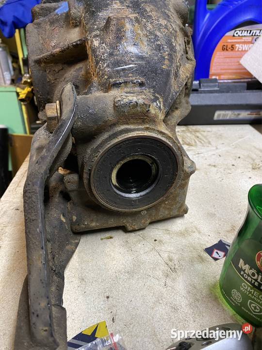 Obudowa dyfra BMW E34 typ 188