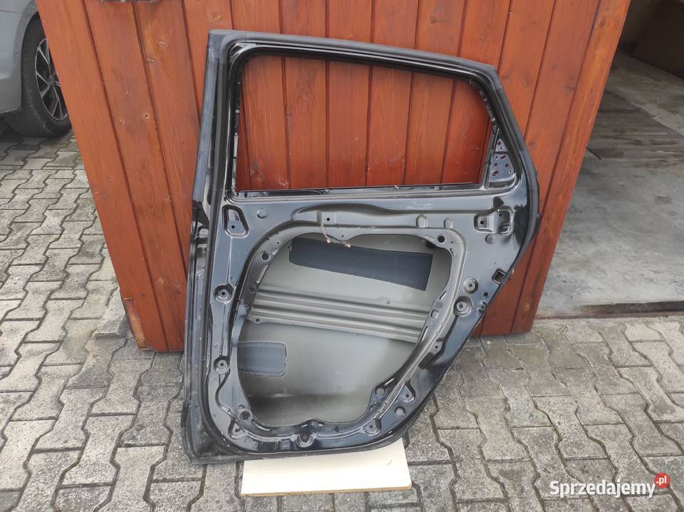 Drzwi prawy tył Hyundai i30 fastback osobowe