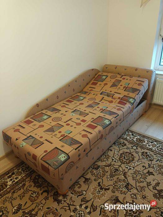 Tapczan łóżko z pojemnikiem na pościel Biskupiec