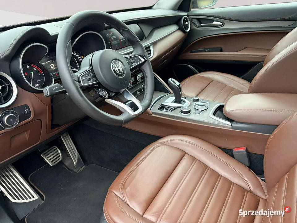 Alfa Romeo Stelvio GD1A71020 Turbo TI Q4 Podgrzf nawigacja Pępowo