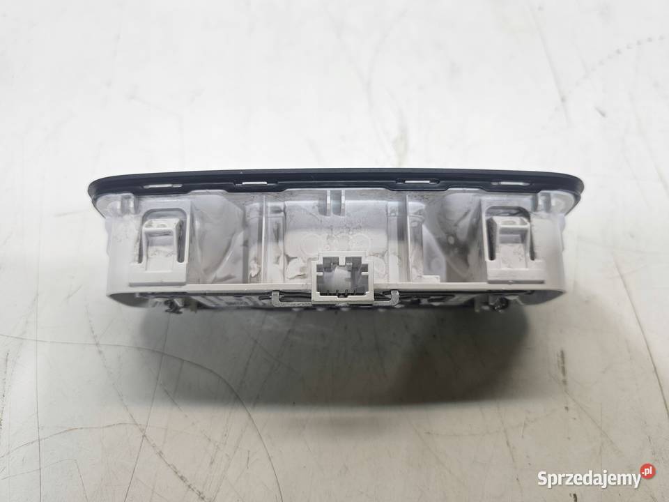 LAMPKA PODSUFITKI AUDI Q3 8U 8U0947111 6 Przystajń