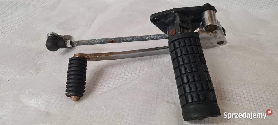 Suzuki Intruder 125 set lewy podnóżek Warszawa