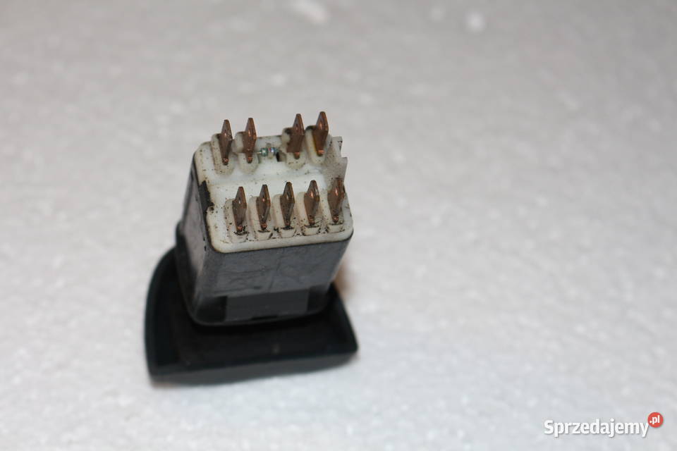 RENAULT SCENIC 1 9703 PRZEŁĄCZNIK AWARYJNYCH 9 Części samochodowe Prochowice