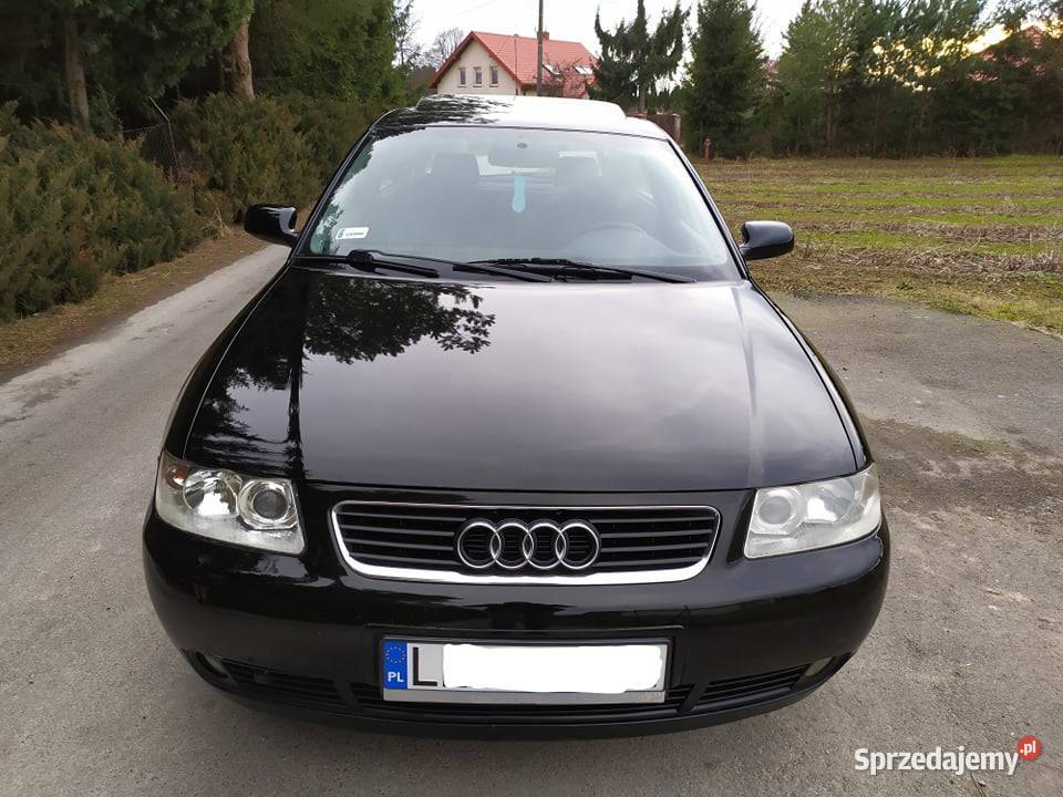Czarne Audi A3 18 BG Sekwencja 2002 Szyberdach Świdnik