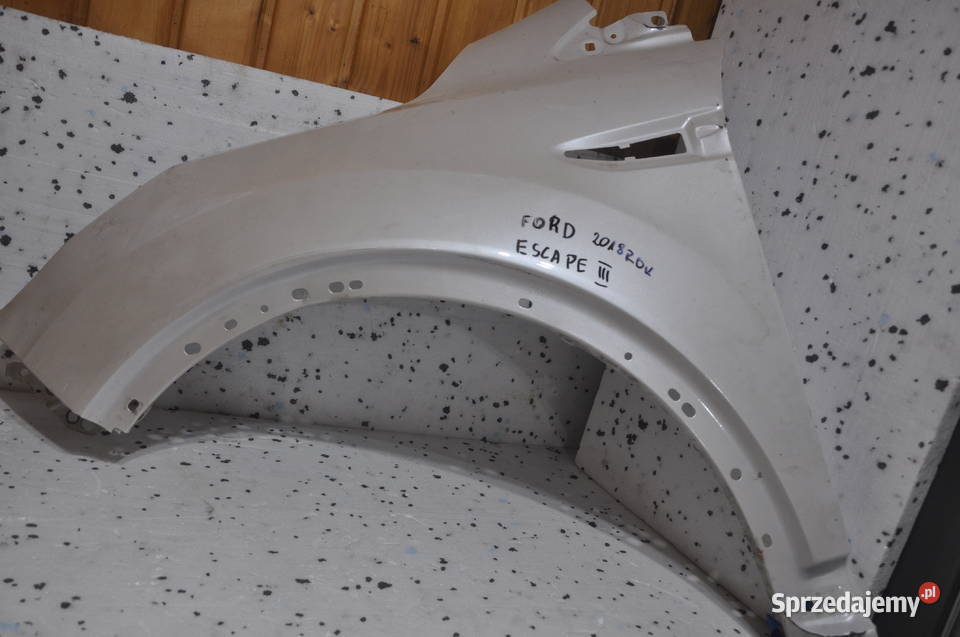 Ford Kuga MK2 Eescape Lift 1619 Błotnik Lewy pomorskie