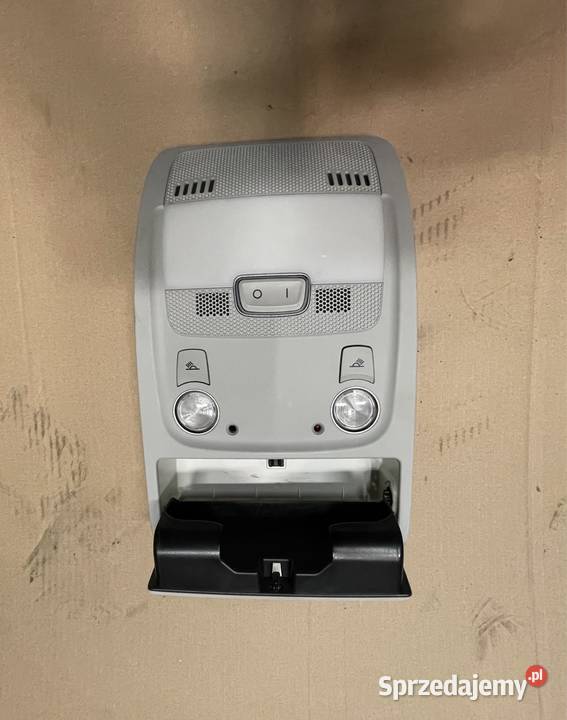 Lampka podsufitki 8T0947135BF audi a5 8T a4 b8 Szczecin
