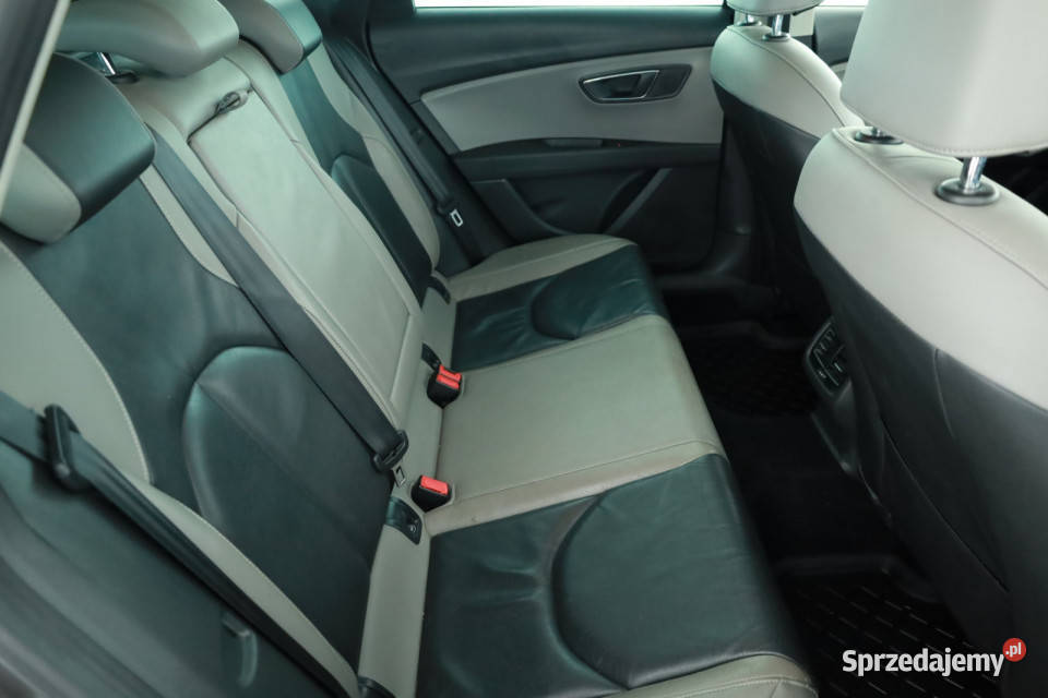 Seat Leon 16 TDI nieuszkodzony Piaseczno