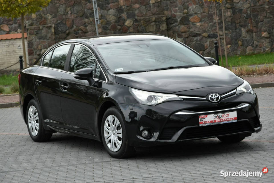 Toyota Avensis 16 132 2015r lift SALON manualna Toyota Kampinos