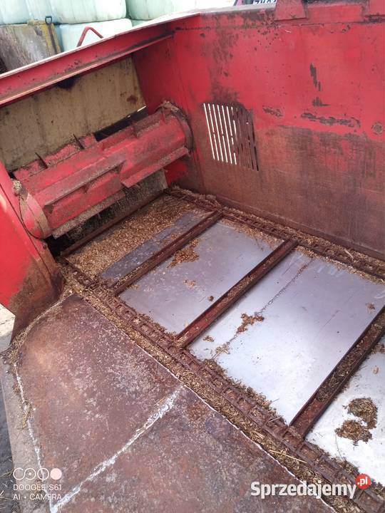 Paszowóz wycinak paszy nieuszkodzony