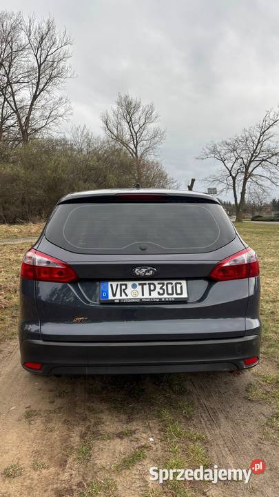 Ford Focus 16 benzyna kombi klima niski przebieg manualna dolnośląskie