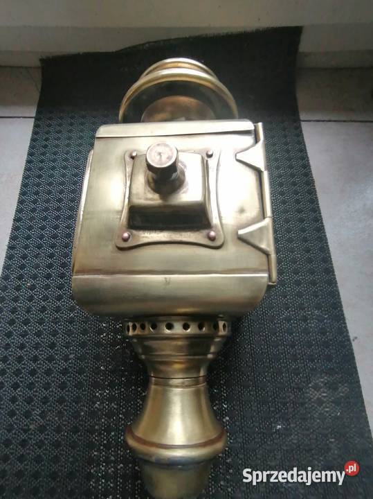 Stara lampa kolejowa na naftę Vintage