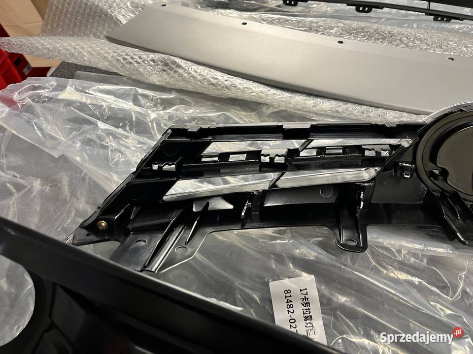 Toyota Corolla 20172019 grill atrapa kratki osobowe