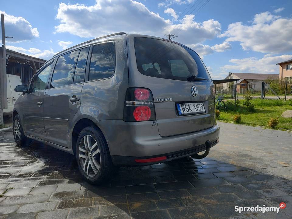 Volkswagen Touran 19 TDI 105 DSG 7 osobowy 2009 Rok produkcji 2009 Jabłonna Lacka sprzedam