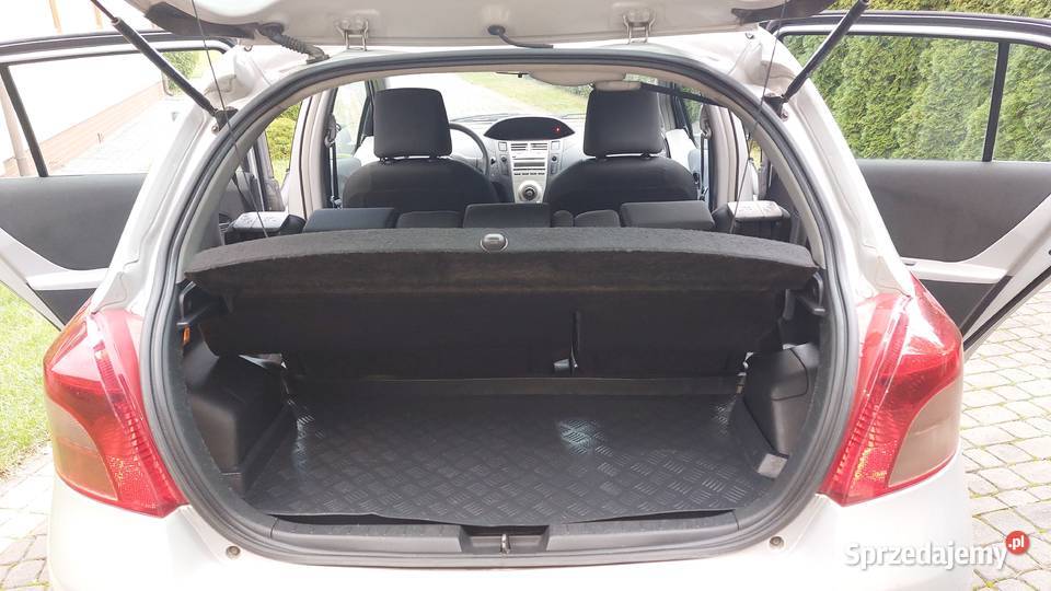 Toyota Yaris 10 benzyna 2007 nieuszkodzony