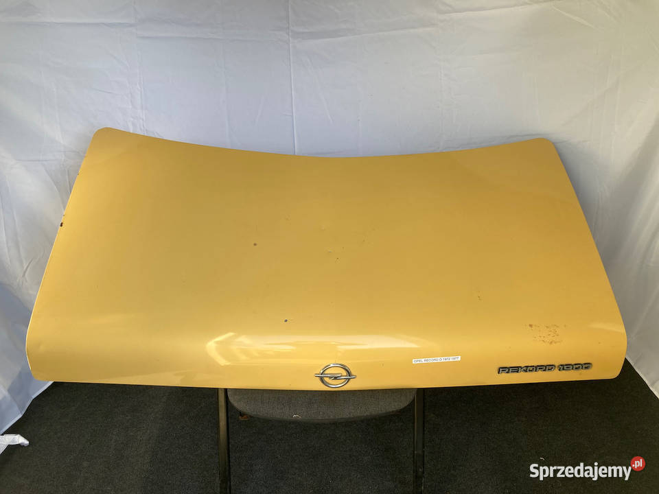 Opel Record D klapa tył sedan części blacharskie