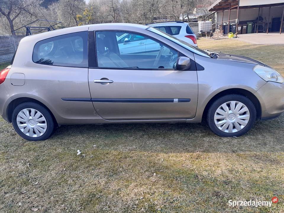 Renault Clio 12 Benzyna LPG Stan Rok produkcji 2010 Hutki