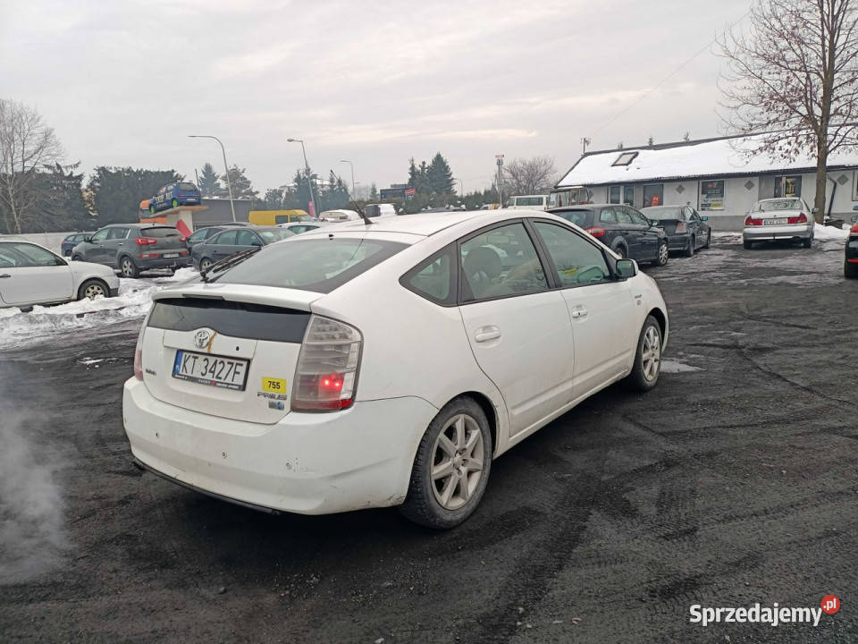 Toyota Prius Toyota Prius 15 Hybrid bg 07r nieuszkodzony sprzedam