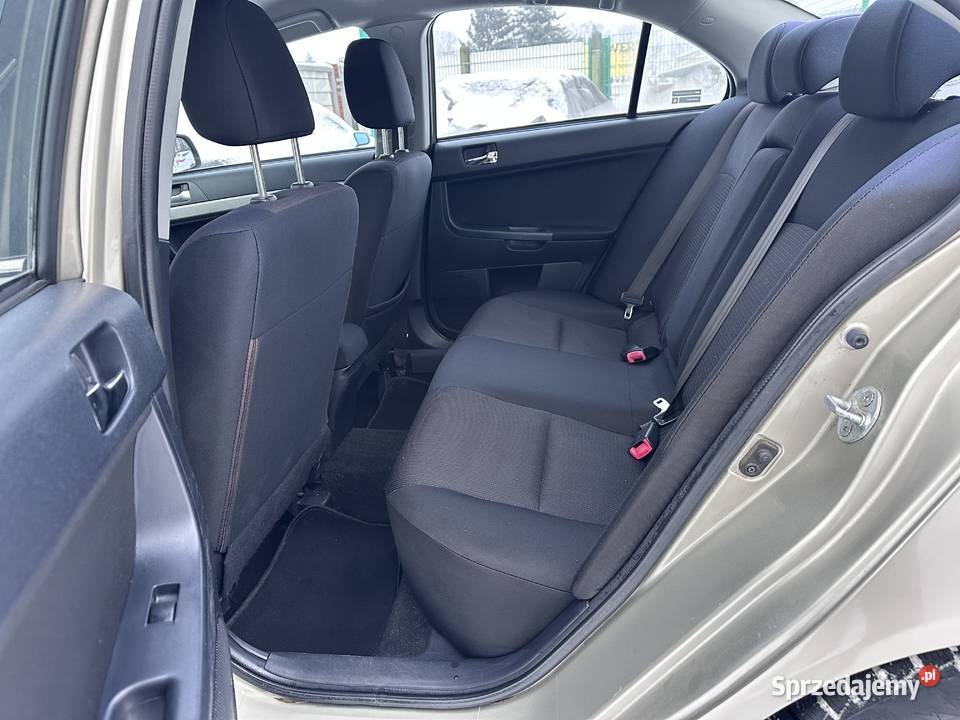 Mitsubishi Lancer 15 benzynaBogata 260300km Warszawa