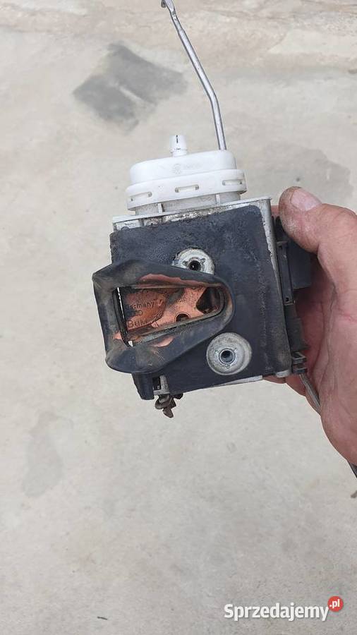 audi a4 b5 zamek prawy przód Kiełczewice Dolne