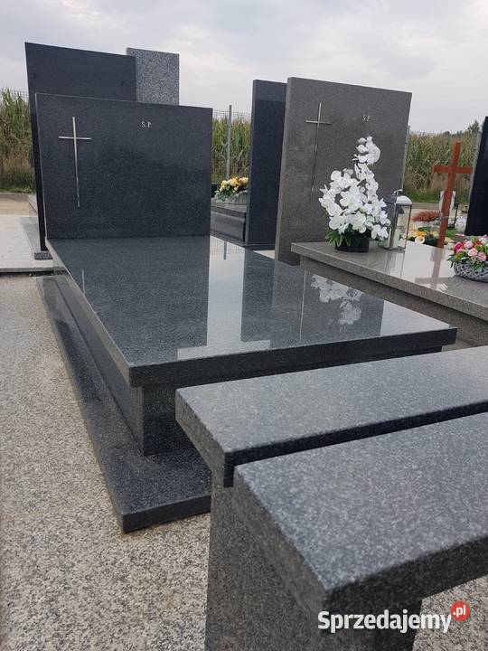 Nagrobki Bielawanowoczesne pomniki Świdnica