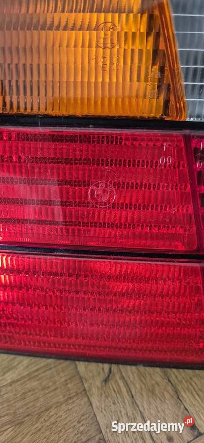 BMW E36 Sedan Oryginalne tylne lampy osobowe Bielawa