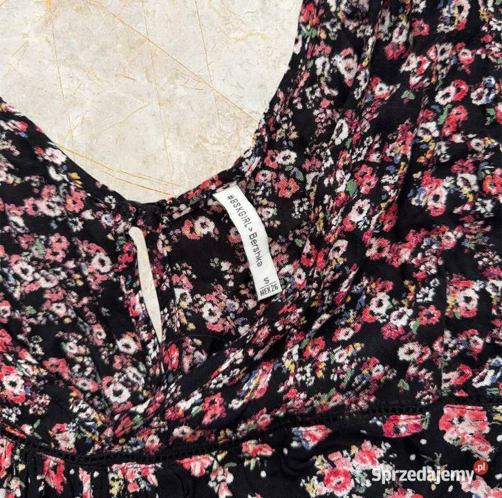 Top w kwiatki Bershka S sprzedam